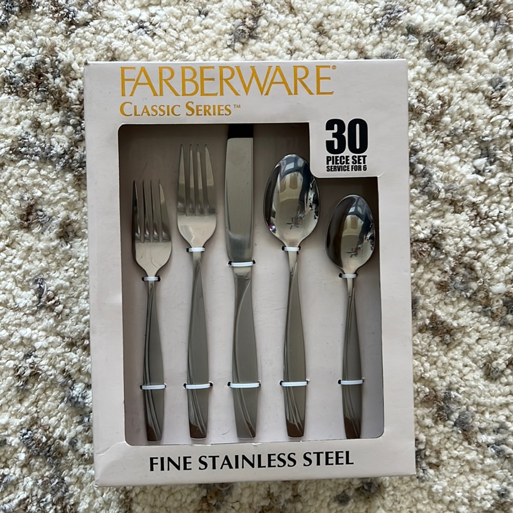 Farberware 30 piece set of silverware